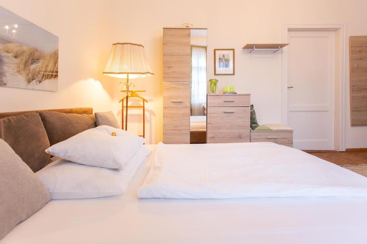 Huebsches Privatzimmer Mit Bad Perchtoldsdorf Extérieur photo